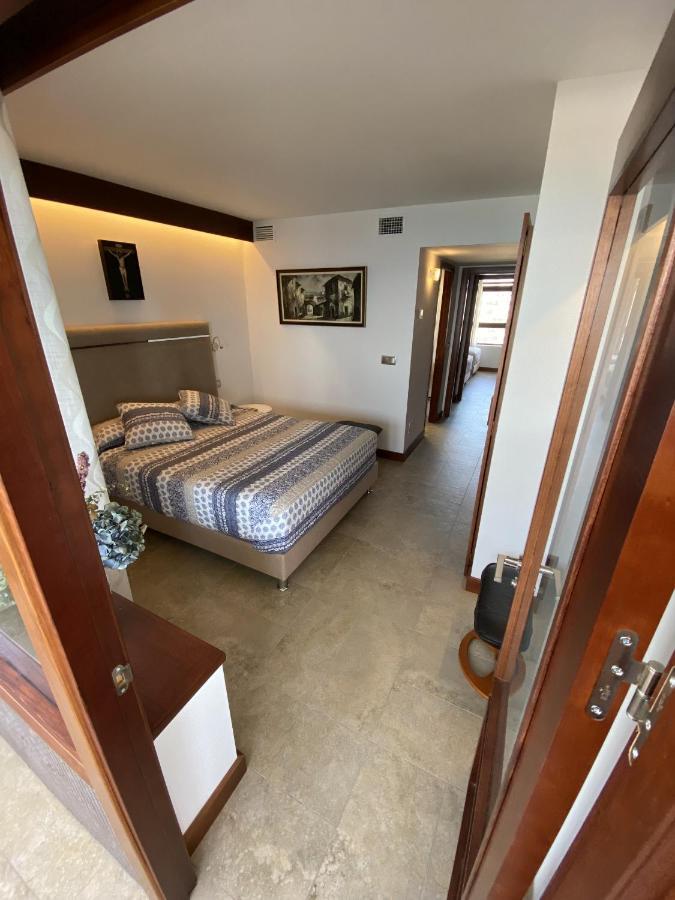 Exclusive Beachfront Apartment Torremolinos - Pool - Paddle - Tenis - Wifi - Central Aircon Exterior photo